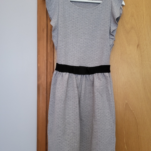 Grey dress with points - Picture 2 of 4